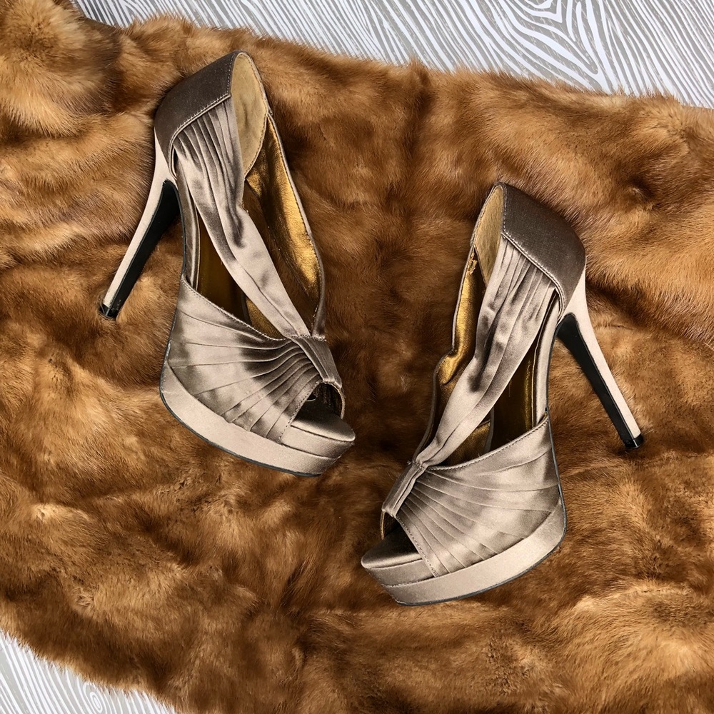 Jessica Simpson heels